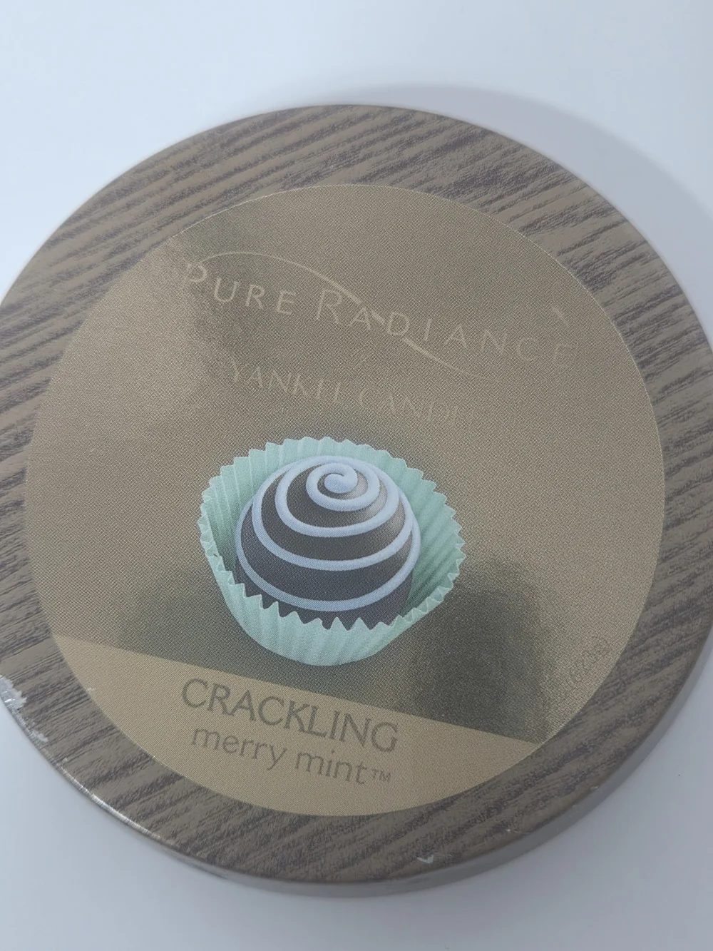 pure radiance Yankee Candle Glass Jar Candle cracklin merry mint green